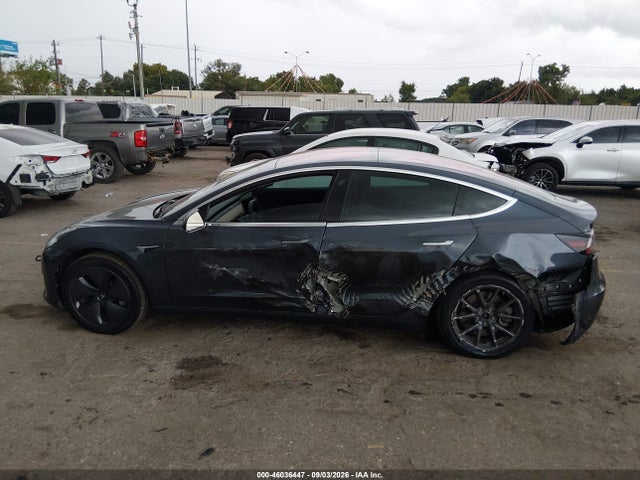 5YJ3E1EA2JF018900 Tesla Model 3 Long Range/mid Range