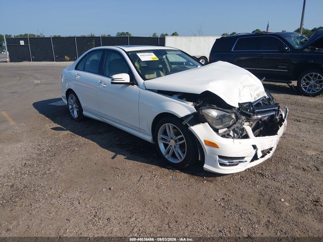 46036466 :رقم المزاد ، WDDGF4HB9EA928181 vin ، 2014 Mercedes-benz C 250 Sport مزاد بيع