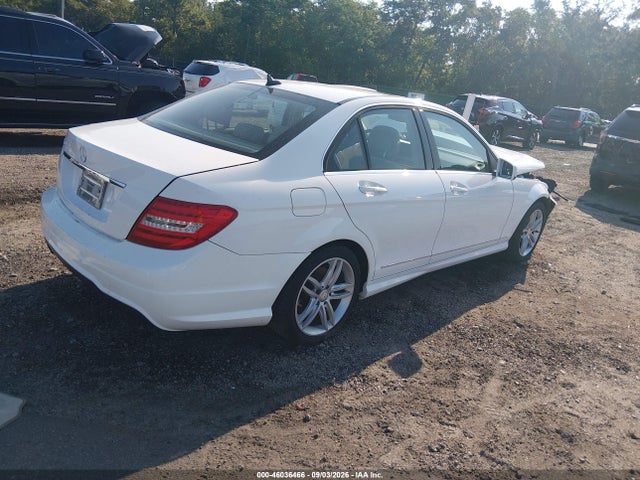 2014 Mercedes-benz C 250 Sport მანქანა იყიდება აუქციონზე, vin: WDDGF4HB9EA928181, აუქციონის ნომერი: 46036466
