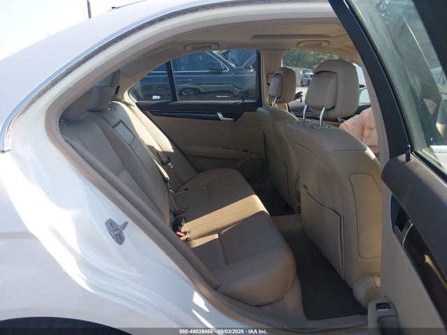 2014 Mercedes-benz C 250 Sport მანქანა იყიდება აუქციონზე, vin: WDDGF4HB9EA928181, აუქციონის ნომერი: 46036466