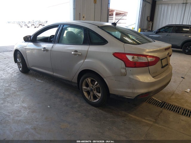 Ford FOCUS SE 2014 1FADP3F27EL420518 Image 3