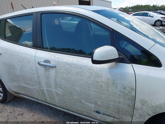 Nissan LEAF S 2015 1N4AZOCPOFC324176 Image 13