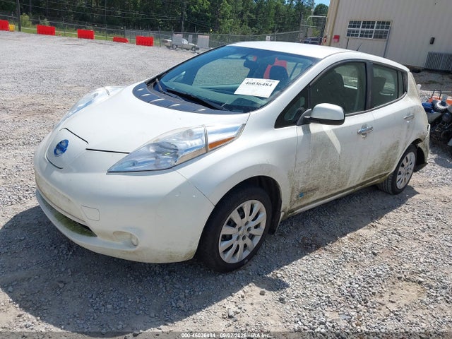 Nissan LEAF S 2015 1N4AZOCPOFC324176 Image 2