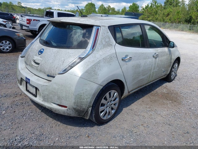 Nissan LEAF S 2015 1N4AZOCPOFC324176 Image 4