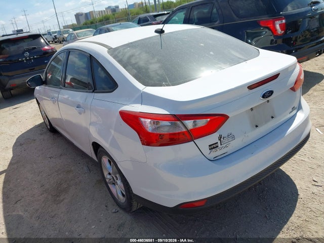 Ford FOCUS SE 2014 1FADP3F20EL254097 Image 3