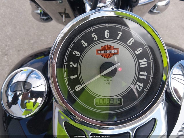 46036636 :رقم المزاد ، 1HD1BW518BB014348 vin ، 2011 Harley-davidson Flstc مزاد بيع