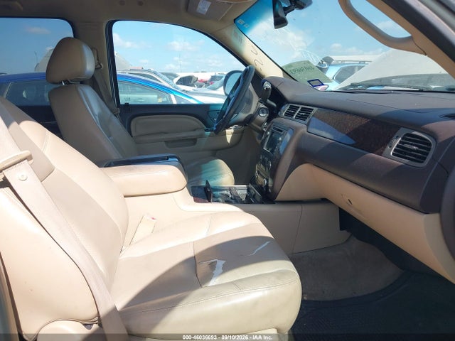 46036693 :رقم المزاد ، 1GKS2EEF3BR238795 vin ، 2011 Gmc Yukon Denali مزاد بيع