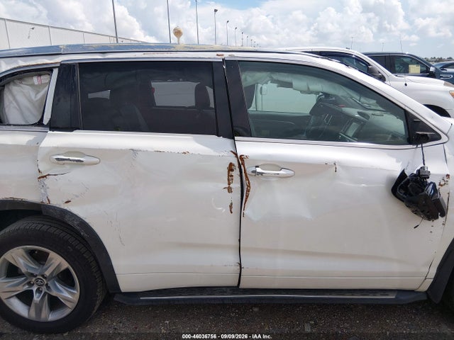 Toyota Highlander Limited 2017 5TDYZRFH6HS228782 Image 14