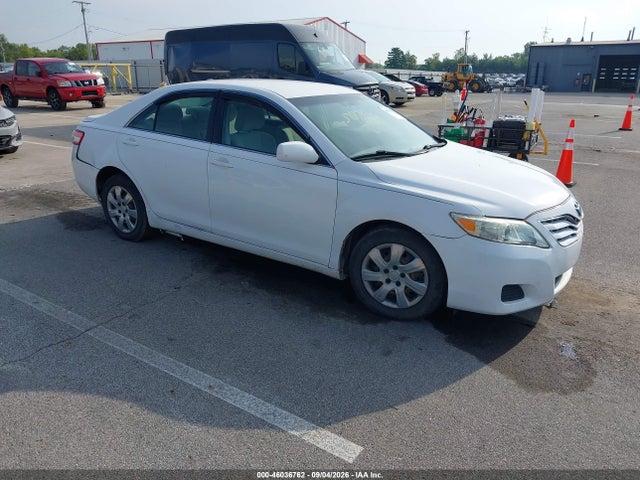 2010 Toyota Camry Le მანქანა იყიდება აუქციონზე, vin: 4T4BF3EK5AR024938, აუქციონის ნომერი: 46036762