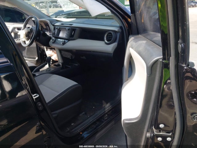 2018 Toyota Rav4 Xle მანქანა იყიდება აუქციონზე, vin: 2T3WFREV5JW442156, აუქციონის ნომერი: 46036869