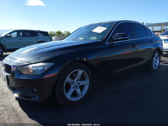 BMW 320i 2015 WBA3B1G54FNT01815 Image 2