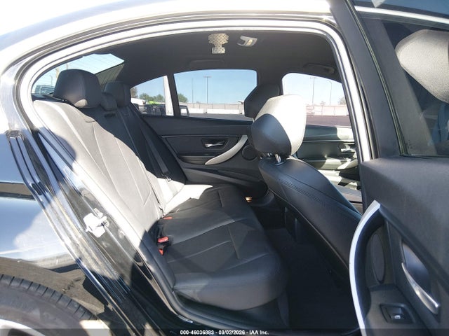 BMW 320i 2015 WBA3B1G54FNT01815 Image 8