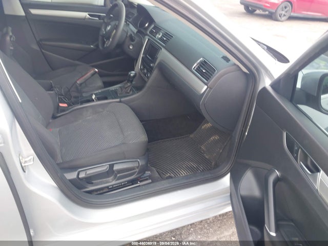 46036919 :رقم المزاد ، 1VWAT7A38GC013761 vin ، 2016 Volkswagen Passat 1.8t S مزاد بيع