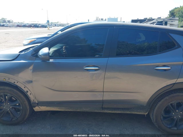 46036933 :رقم المزاد ، KL4MMCSL1MB176316 vin ، 2021 Buick Encore Gx Awd Preferred مزاد بيع