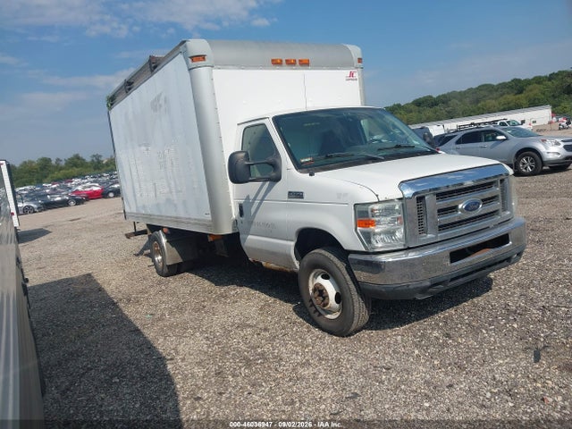 46036947 :رقم المزاد ، 1FDXE4FS9CDA13158 vin ، 2012 Ford E-450 Cutaway مزاد بيع