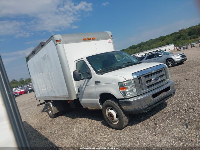 46036947 :رقم المزاد ، 1FDXE4FS9CDA13158 vin ، 2012 Ford E-450 Cutaway مزاد بيع