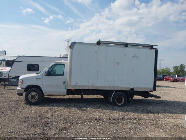 46036947 :رقم المزاد ، 1FDXE4FS9CDA13158 vin ، 2012 Ford E-450 Cutaway مزاد بيع
