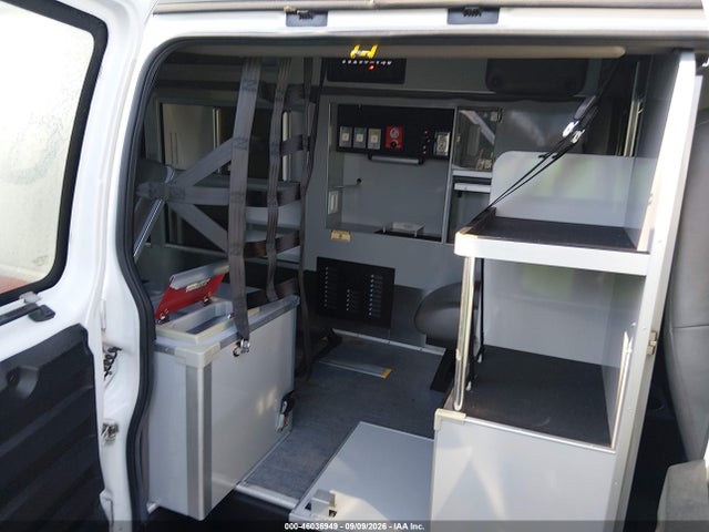 46036949 :رقم المزاد ، 1GBZGHCL2G1332585 vin ، 2016 Chevrolet Express 3500 Diesel مزاد بيع