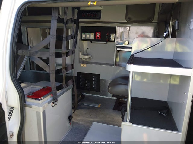 46036971 :رقم المزاد ، 1GBZGHCL1G1332691 vin ، 2016 Chevrolet Express 3500 Diesel مزاد بيع