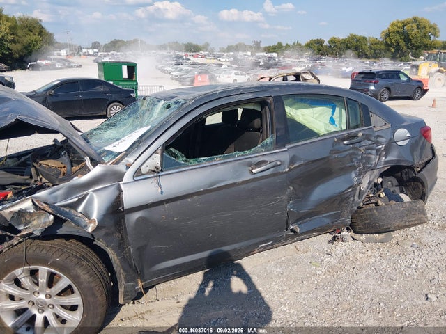 Продажа на аукционе авто 2012 Chrysler 200 Touring, vin: 1C3CCBBB8CN120624, номер лота: 46037016