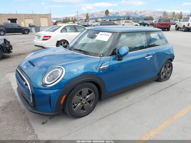 Mini Se Hardtop Cooper 2023 WMW13DJ04P2T47134 Image 2