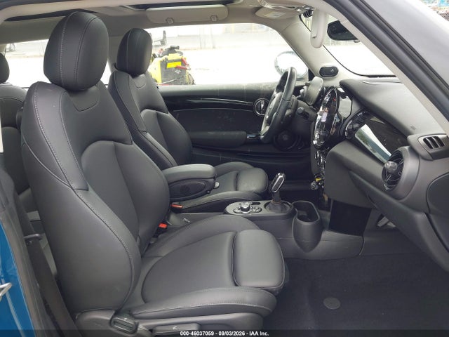 Mini Se Hardtop Cooper 2023 WMW13DJ04P2T47134 Image 5