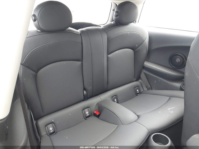 Mini Se Hardtop Cooper 2023 WMW13DJ04P2T47134 Image 8