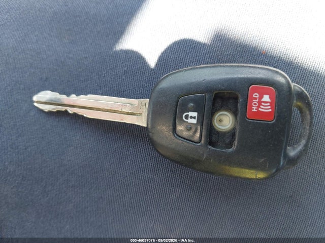 JTDKDTB38F1584480 Toyota Prius C Two