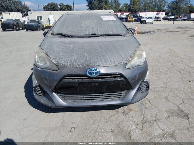 JTDKDTB38F1584480 Toyota Prius C Two