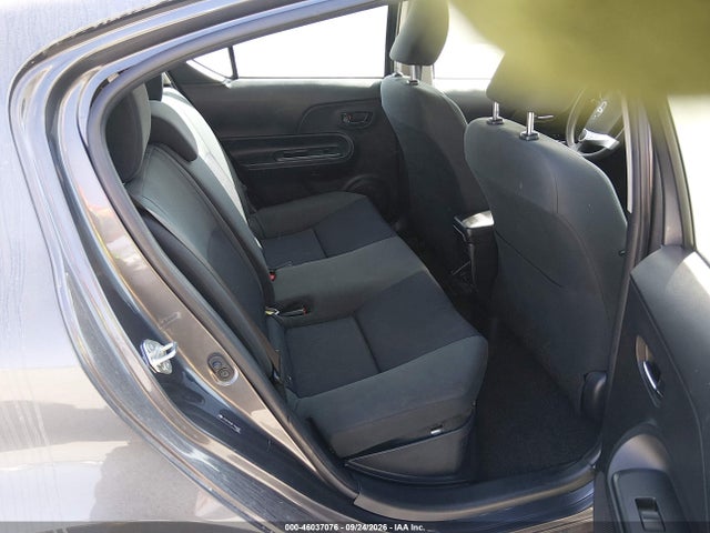 JTDKDTB38F1584480 Toyota Prius C Two