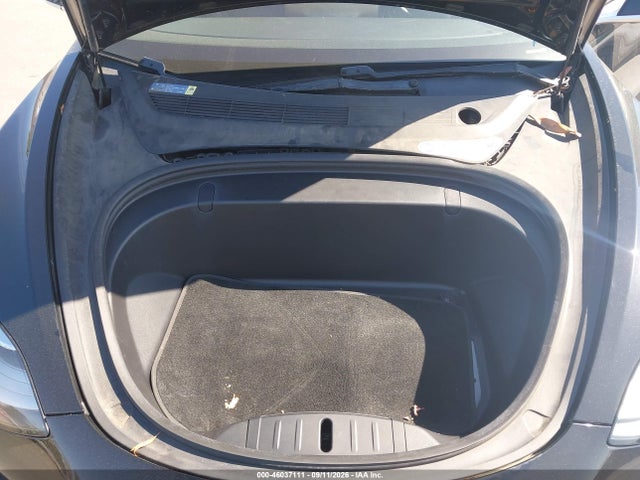 Tesla Model 3 Long Range/mid Range 2018 5YJ3E1EA9JF009353 Image 10