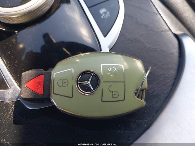 WDC0G4JB6HV010933 Mercedes-Benz GLC 300