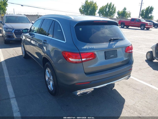 WDC0G4JB6HV010933 Mercedes-Benz GLC 300