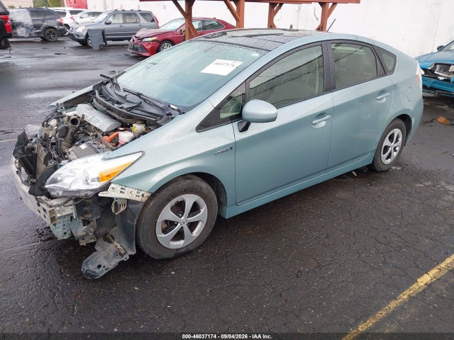 JTDKN3DU2F1956172 Toyota Prius Three