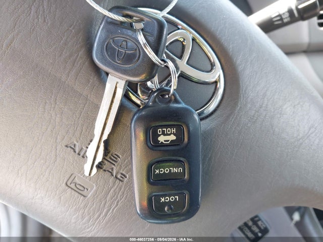 Продаж на аукціоні авто 2004 Toyota Camry Le, vin: 4T1BE30K14U861372, номер лоту: 46037256