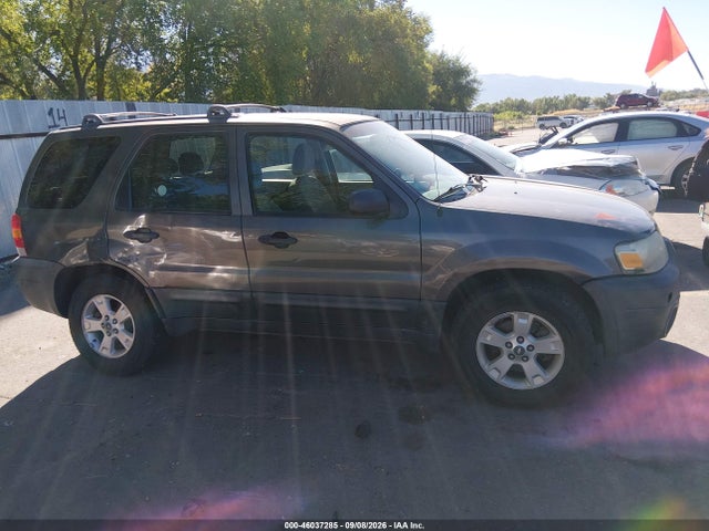 2005 Ford Escape Xlt მანქანა იყიდება აუქციონზე, vin: 1FMYU93185KC92195, აუქციონის ნომერი: 46037285