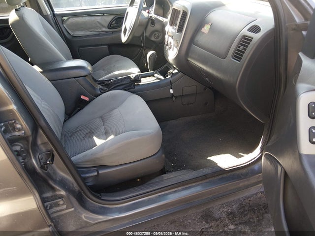 2005 Ford Escape Xlt მანქანა იყიდება აუქციონზე, vin: 1FMYU93185KC92195, აუქციონის ნომერი: 46037285