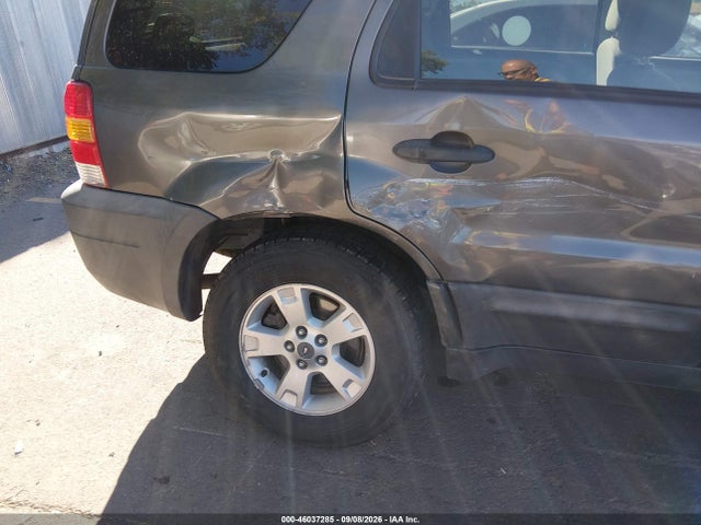 2005 Ford Escape Xlt მანქანა იყიდება აუქციონზე, vin: 1FMYU93185KC92195, აუქციონის ნომერი: 46037285