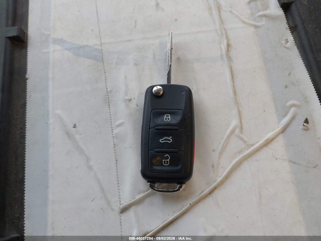 3VW2K7AJ3FM260611 Volkswagen Jetta 2.0l S