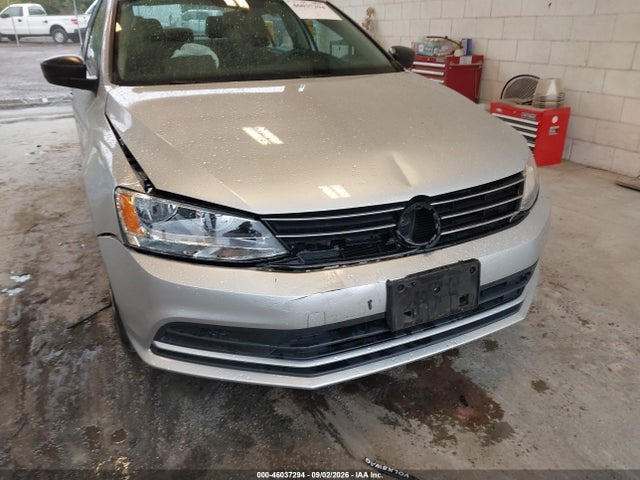 3VW2K7AJ3FM260611 Volkswagen Jetta 2.0l S