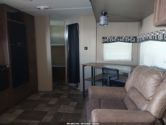 Продаж на аукціоні авто 2015 Keystone 262bh, vin: 4YDT26223FH932578, номер лоту: 46037300