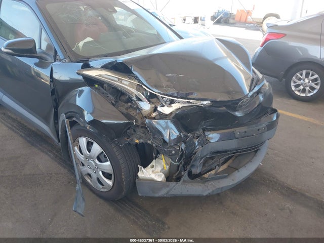 Toyota C-HR LE 2019 JTNKHMBX7K1014070 Image 6