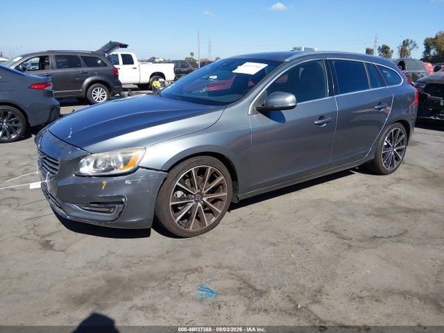 YV140MEK5H1371271 Volvo V60 T5 Premier