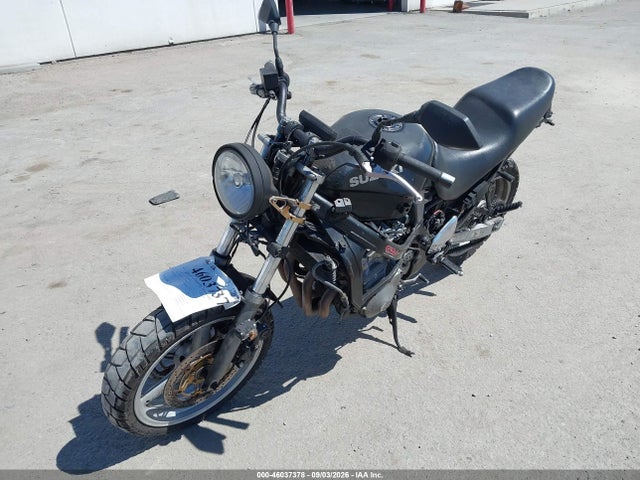 46037378 :رقم المزاد ، JS1GN79A4X2101247 vin ، 1999 Suzuki Gsx600 F مزاد بيع