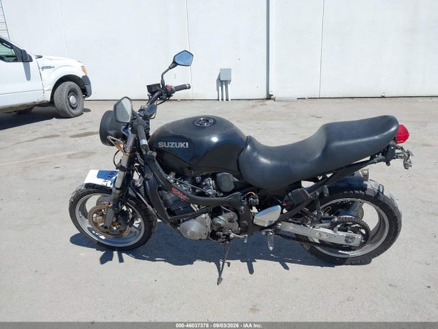 46037378 :رقم المزاد ، JS1GN79A4X2101247 vin ، 1999 Suzuki Gsx600 F مزاد بيع