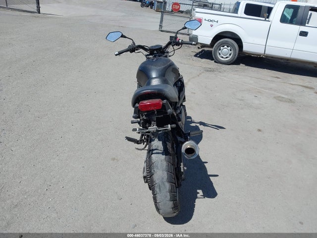 46037378 :رقم المزاد ، JS1GN79A4X2101247 vin ، 1999 Suzuki Gsx600 F مزاد بيع