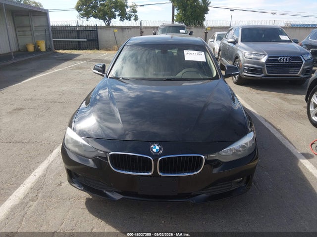 WBA3B1G57ENS78674 BMW 320i
