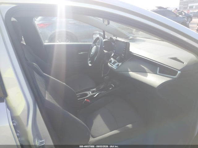 46037488 :رقم المزاد ، 5YFEPMAE6MP254312 vin ، 2021 Toyota Corolla Le مزاد بيع