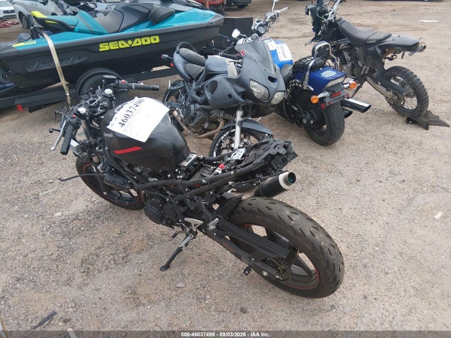 46037496 :رقم المزاد ، ML5EXGJ19SDA47070 vin ، 2025 Kawasaki Ex500 A/b مزاد بيع