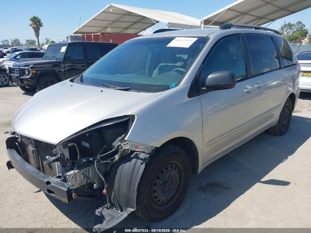 2010 Toyota Sienna Ce მანქანა იყიდება აუქციონზე, vin: 5TDKK4CC4AS312692, აუქციონის ნომერი: 46037533